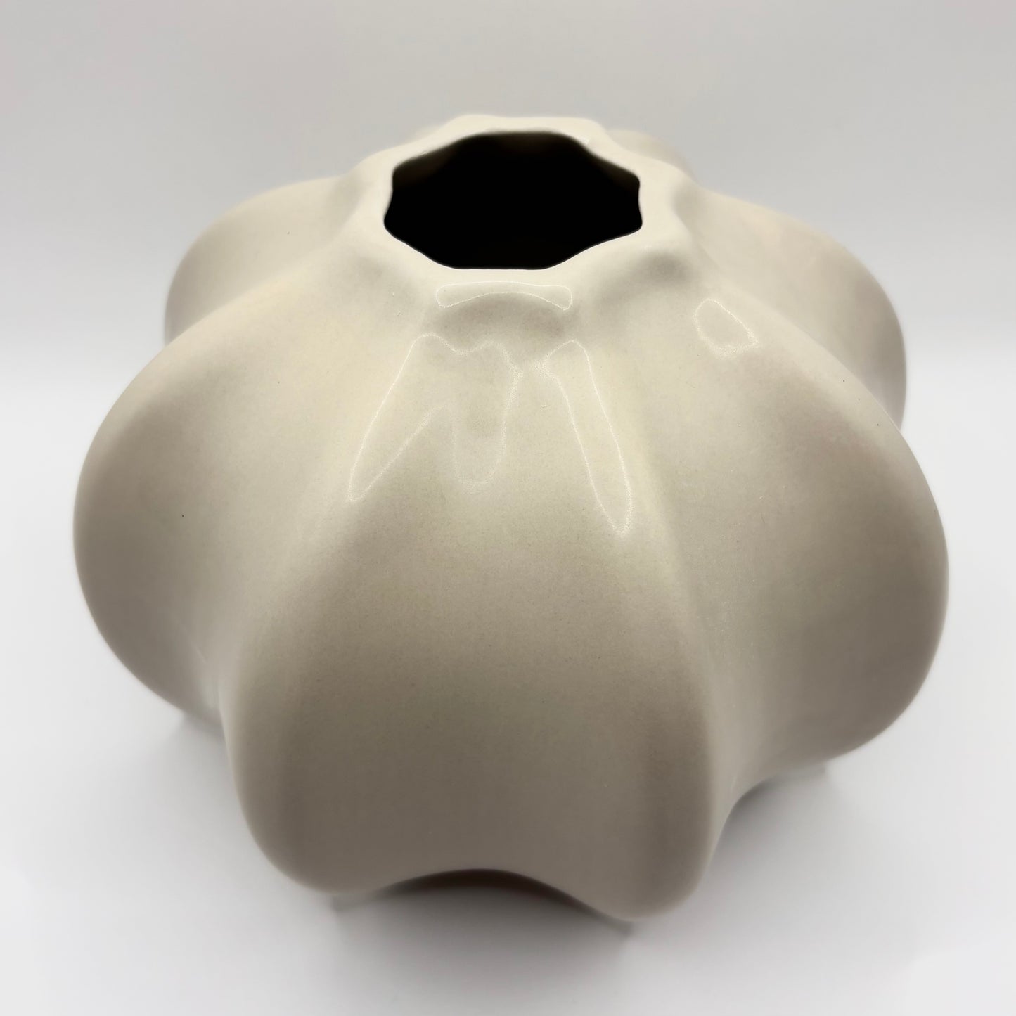 Liana Vase Beige