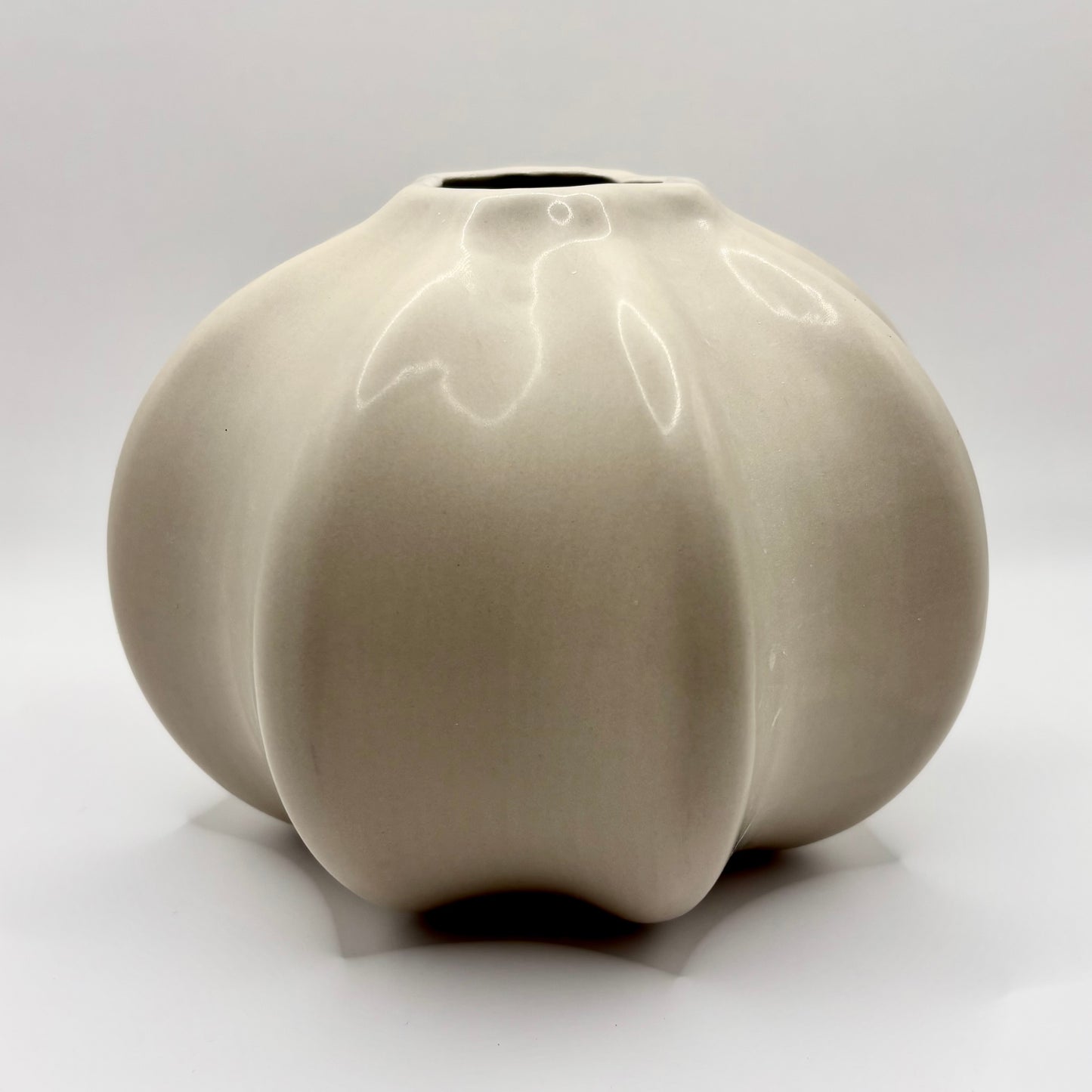 Liana Vase Beige